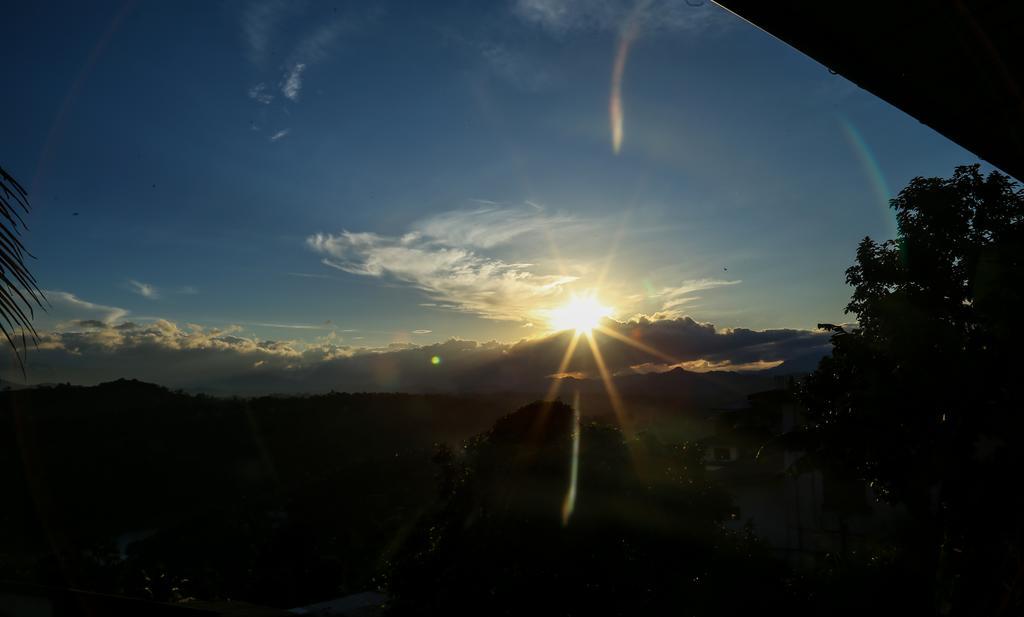 Romance Hills Hotel Kandy Eksteriør bilde